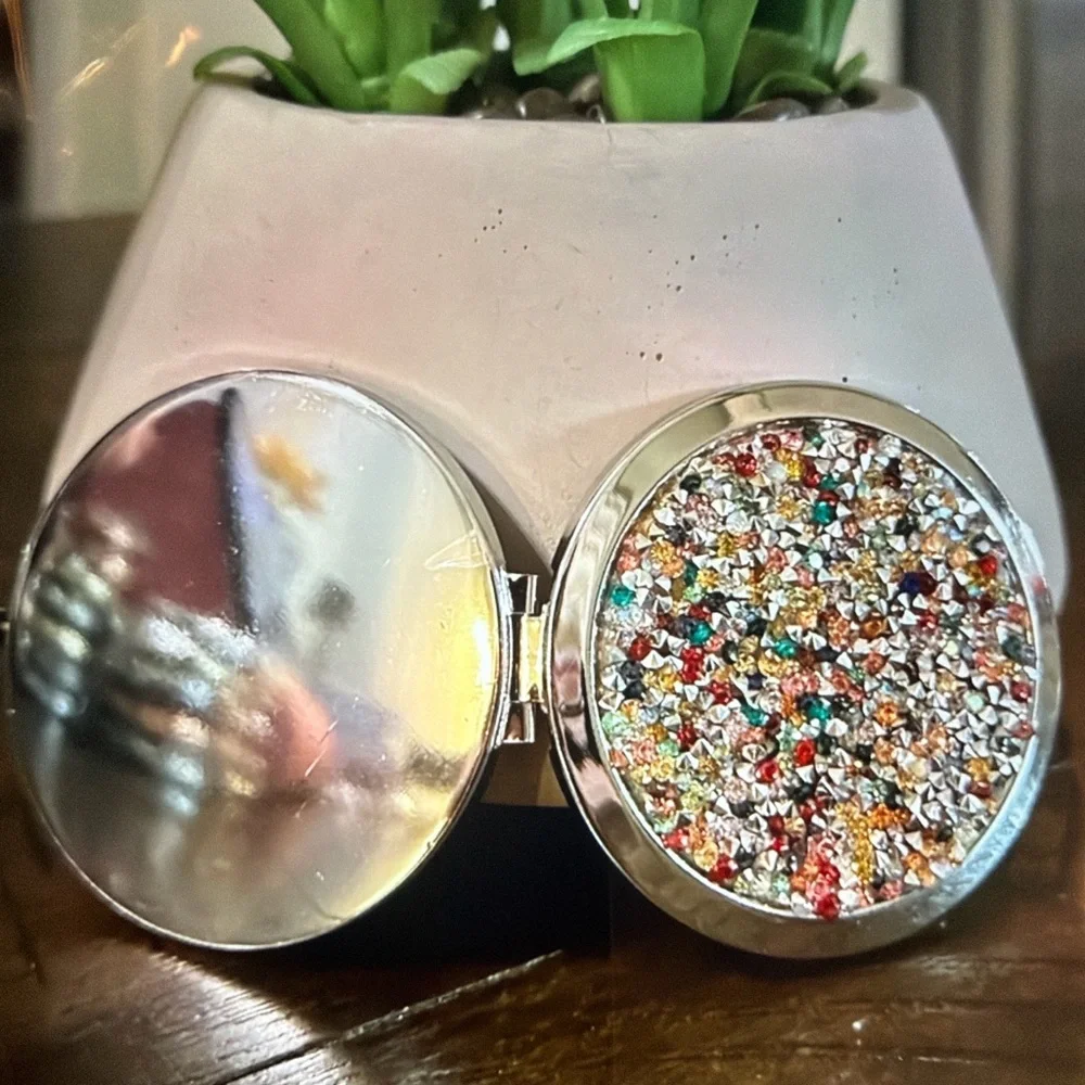 Glam Rainbow Rhinestone 2x Mag. Compact Mirror Travel Makeup Mirror Dust Bag NIP